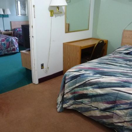 Budget Inn Batavia Dış mekan fotoğraf