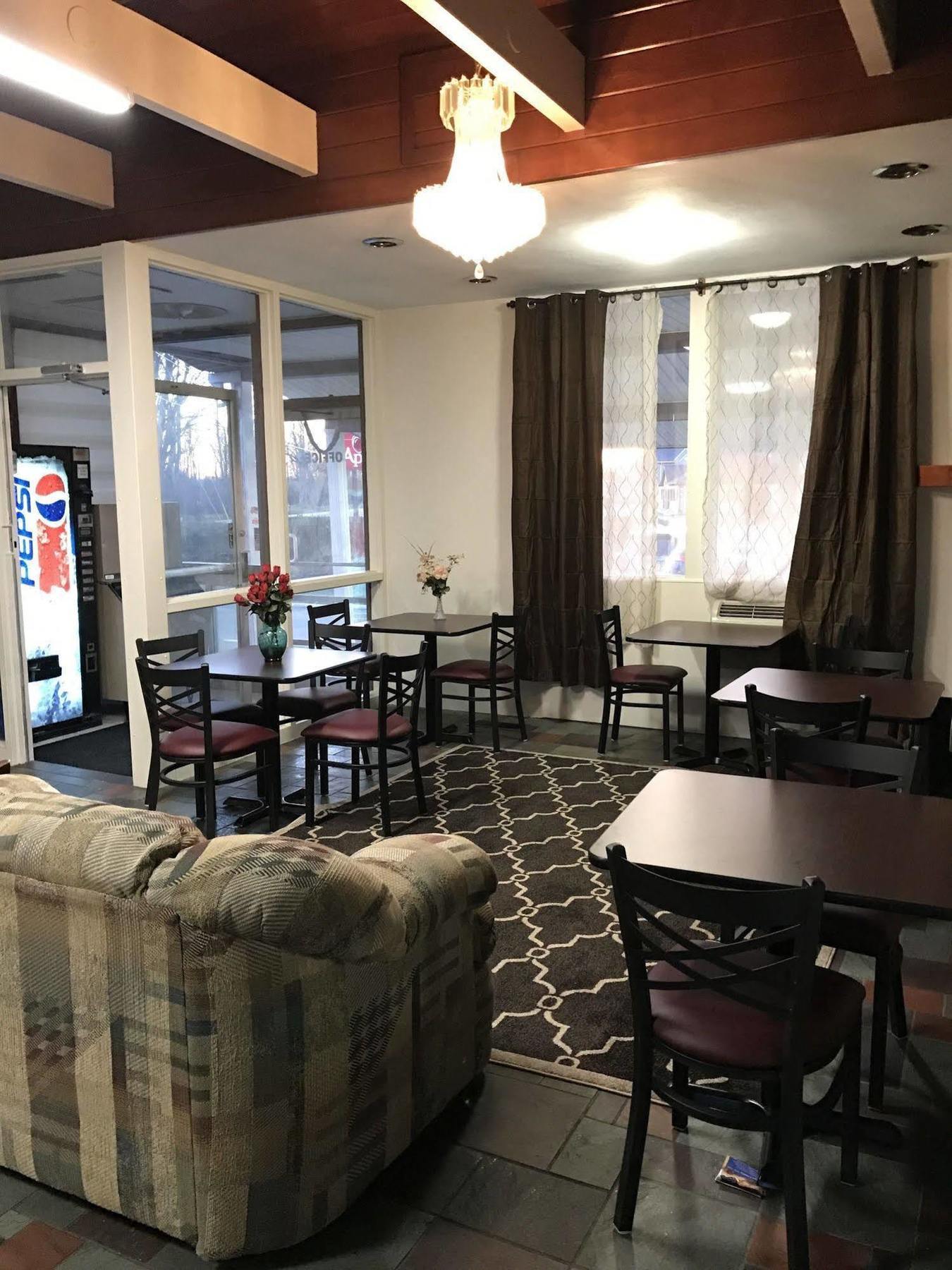Budget Inn Batavia Dış mekan fotoğraf